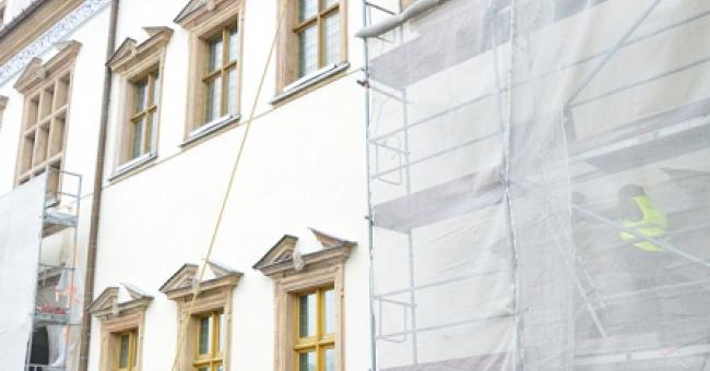 Montaż modeli figur posłów moskiewskich i szwedzkich 